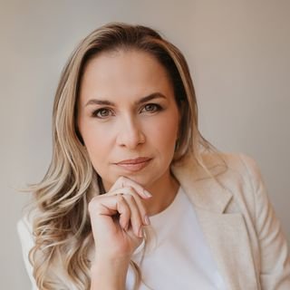 Dra. Pamella Janeczko