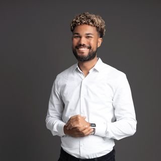 Prof. Guilherme Domingos Martins