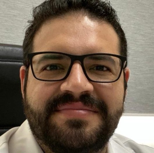 Dr. Alexandre Zárate de Oliveira