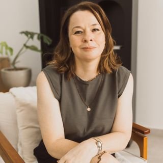 Dra. Camila Sabino