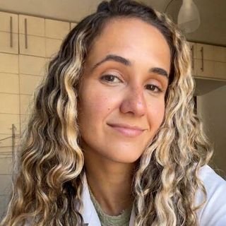 Dra. Nathalia Cunha