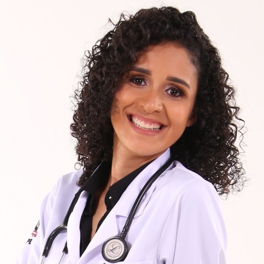 Dra. Bruna Oliveira