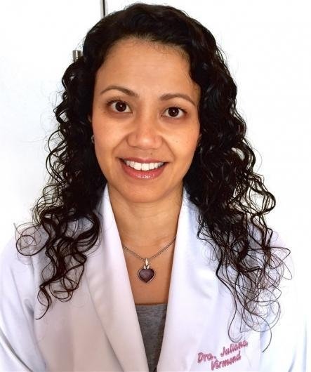 Dra. Juliana Ribeiro Oyama Virmond