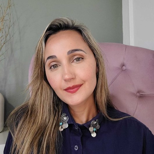 Dra. Livia Sibele Schmidt Lopes