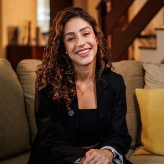 Dra. Natalia Farah Flores