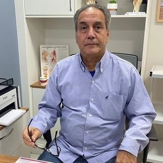 Dr. Adilson Costa Camargo de Castro