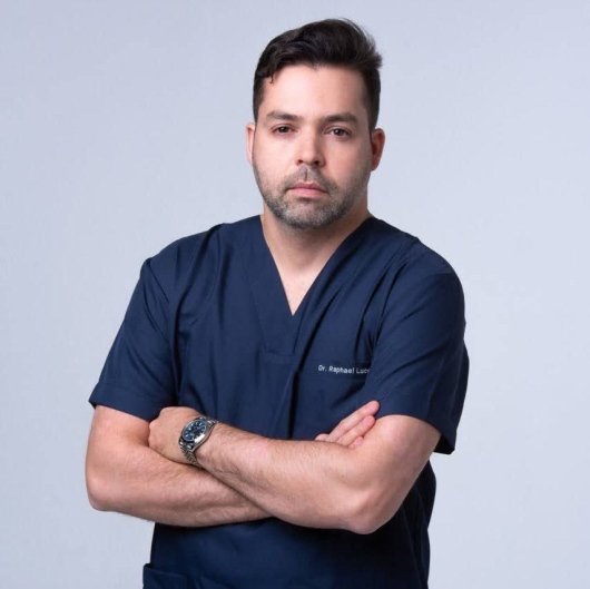 Dr. Raphael Torres Figueiredo de Lucena