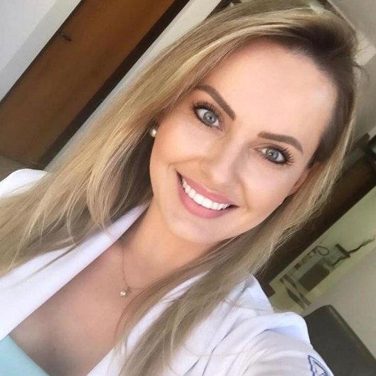 Dra. Bruna Jacobowski