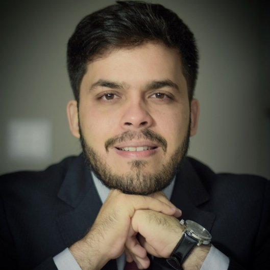Dr. Matheus Pantoja