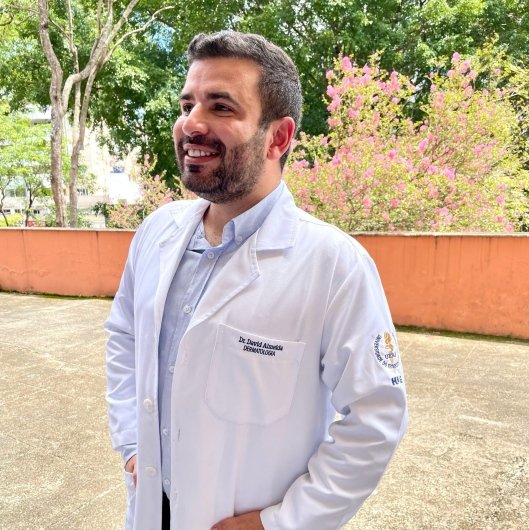 Dr. David Almeida