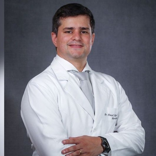 Dr. Daniel Paranhos