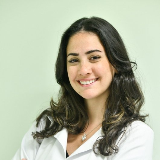Dra. Isadora Cagliari Ferreira