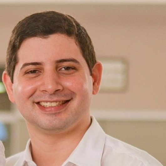 Dr. Rodrigo Azevedo