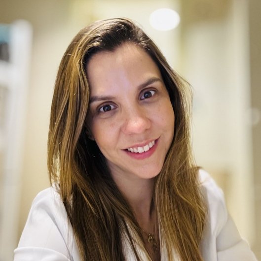 Dra. Janaína Maia Martins