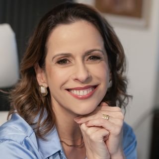 Dra. Ana Carla Machado Gueiros Araujo