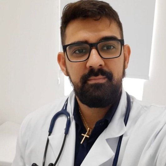 Dr. Arthur Bahia