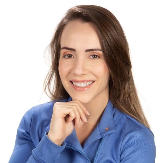 Dra. Carolina Rocha Pinto Lessa Alves de Oliveira