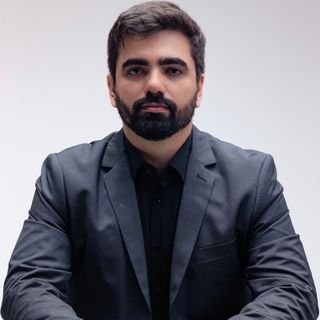 Dr. Matheus Grossi
