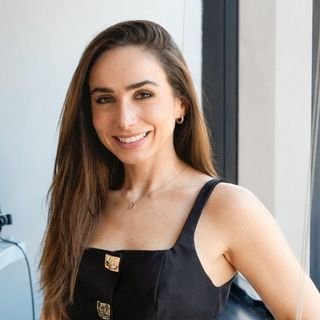 Dra. Giovana Araujo Machado Soares
