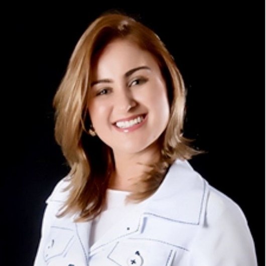 Dra. Luciana Correia Sarno