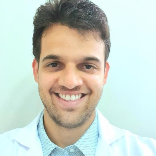 Dr. Thiago Prado
