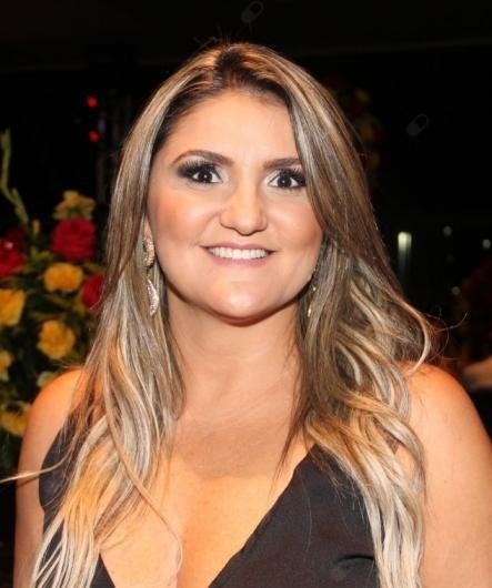 Adriana Cristina Campos Ferreira