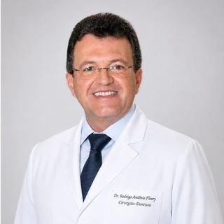 Dr. Rodrigo Antonio Fleury