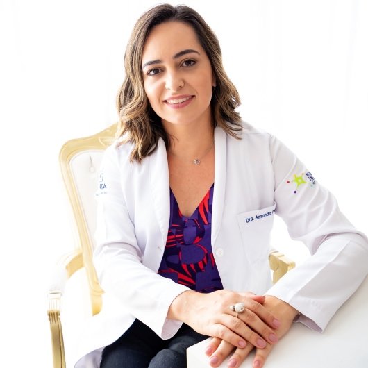 Dra. Amanda Paiva