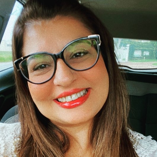 Dra. Adriana Saes Rodrigues