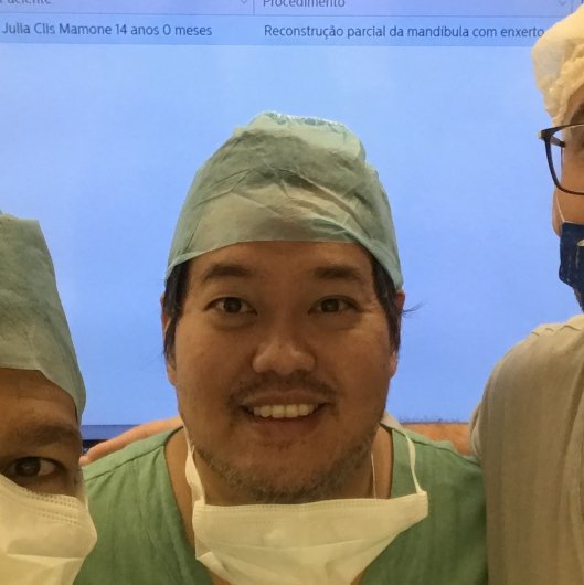 Dr. Lucas Tomotani