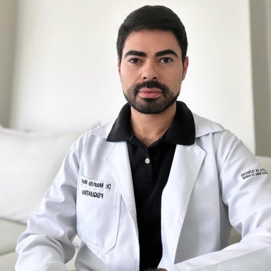 Dr. Mauricio Moura