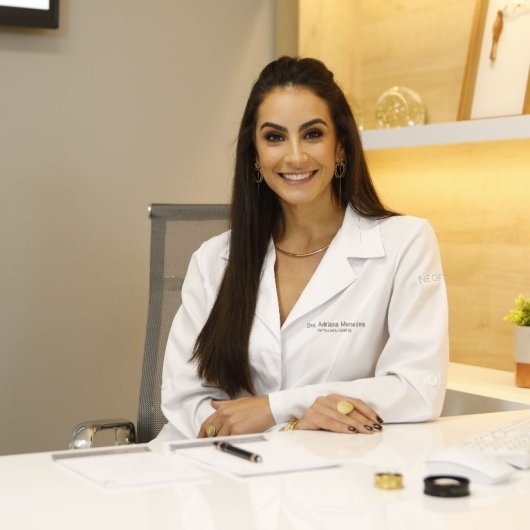 Dra. Adriana Menezes