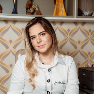 Dra. Naira Moraes