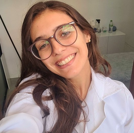 Dra. Karolina Costa
