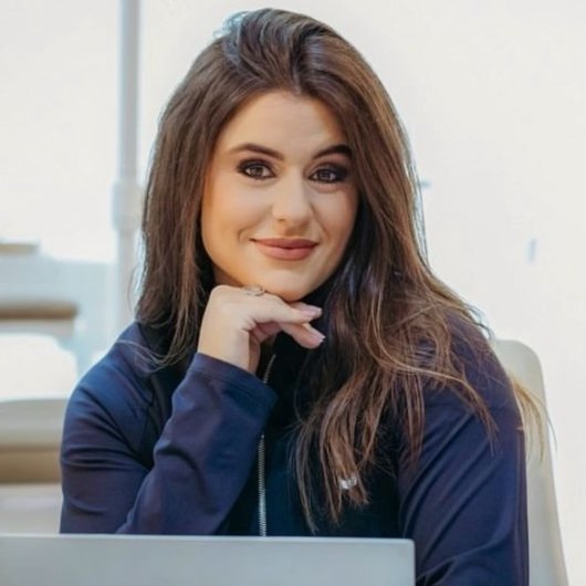 Dra. Amanda Gonçales Siqueira