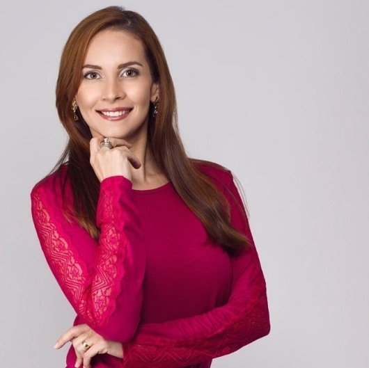 Dra. Viviane Targino