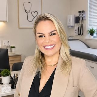 Dra. Camila Freitas Neves
