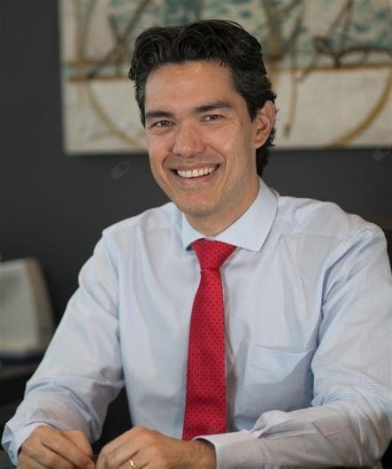 Dr. Luciano Arakawa