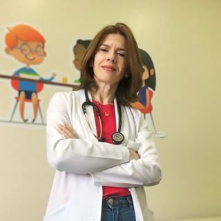 Dra. Daniela Luciana Fornazari Carvalho