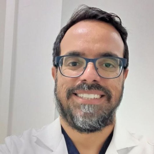 Dr. Luiz Gustavo Teotonio Larre Barbosa