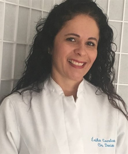 Dra. Erika Cavalcante