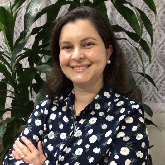 Dra. Mariane Cristina Gomes Viana