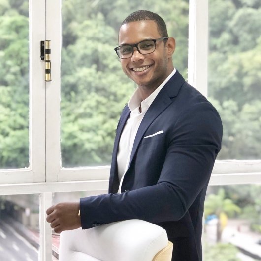 Dr. Renato Gomes