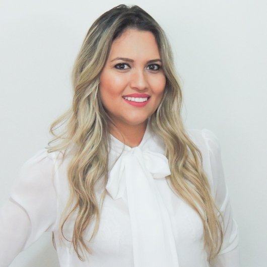 Dra. Ana Leticia Martins