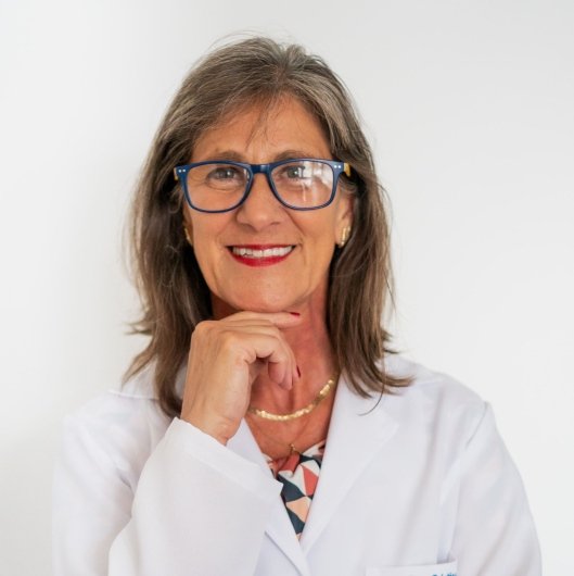 Dra. Cristine De Carvalho Leite
