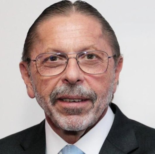 Dr. Pedro Pablo Komlos