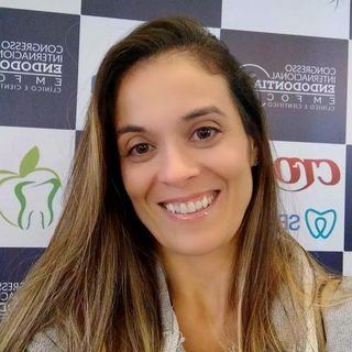 Dra. Thais Gomes Amaral