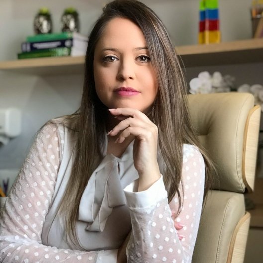 Dra. Mônica Almeida
