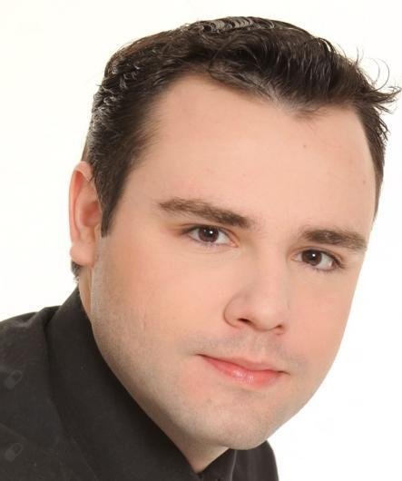 Dr. Max Roberto Manfroi