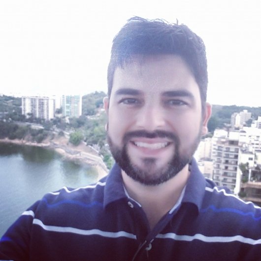 Dr. Thiago Barros